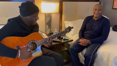 Ralph Mason wows Jonathan Dubose on acoustic guitar 🎸😳🔥🔥🔥￼ ￼