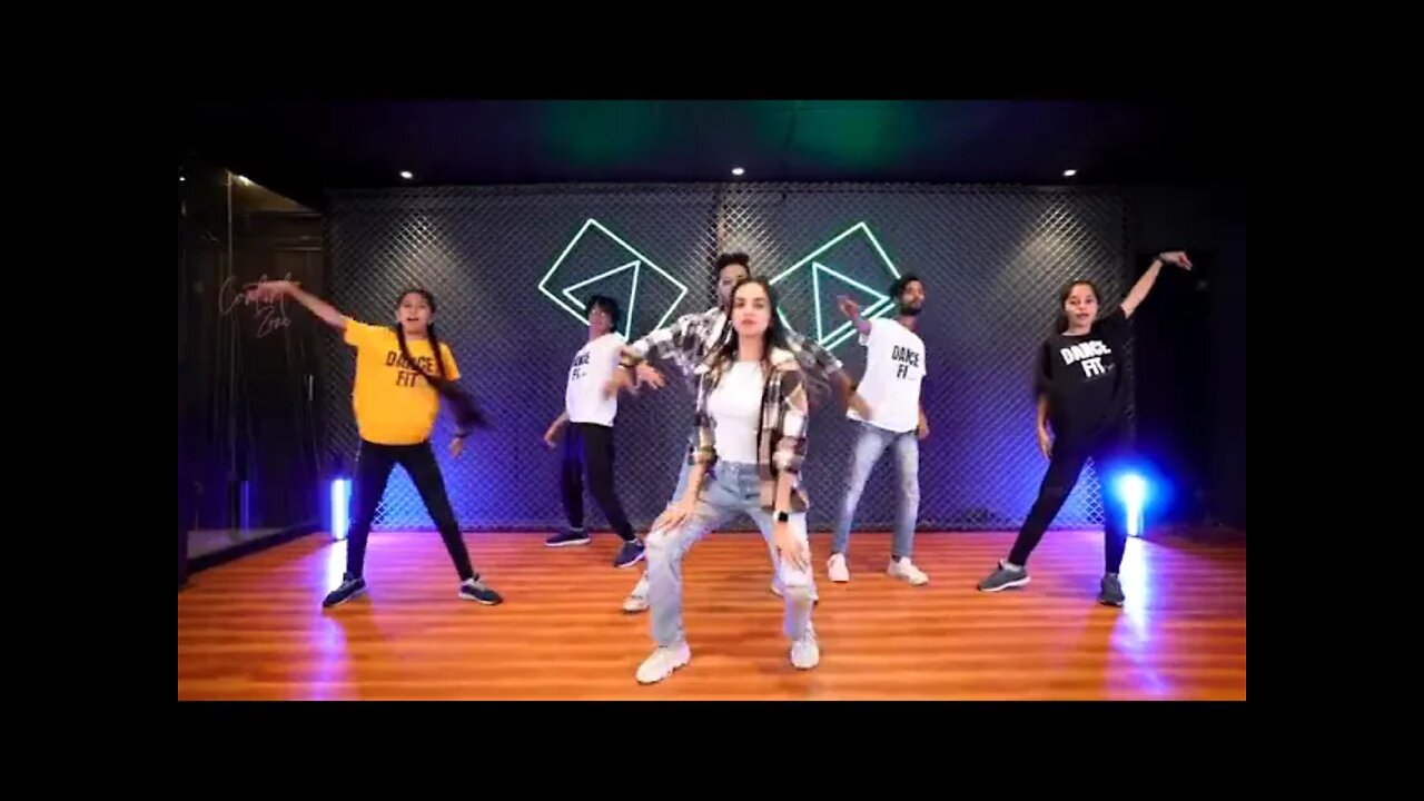 Excuses ( Pata Laguga ) x Love Nwantiti _ Tejas Dhoke and Ishpreet Dang _ Dancefit Live(480P)