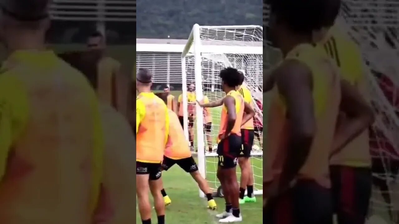 GOLAÇO DO ARRASCAETA POR COBERTURA NO TREINO/ SERÁ QUE O MARINHO FICOU IRRITADO ??