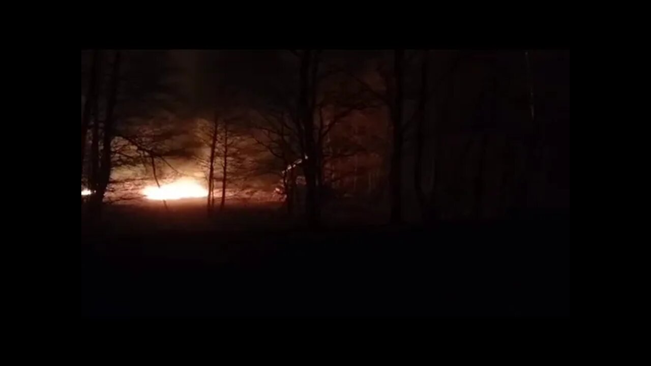 Russian TOS-1A Launches A Barage Of Thermobaric Missiles Towards Ukrainian Forces In Kamenka