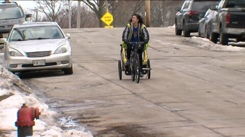 Delivering food by bike in Milwaukee
