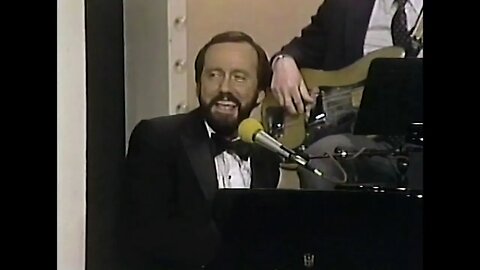 Ray Stevens - "Such A Night" (Live Performance at TNN Launch, 3/7/83)