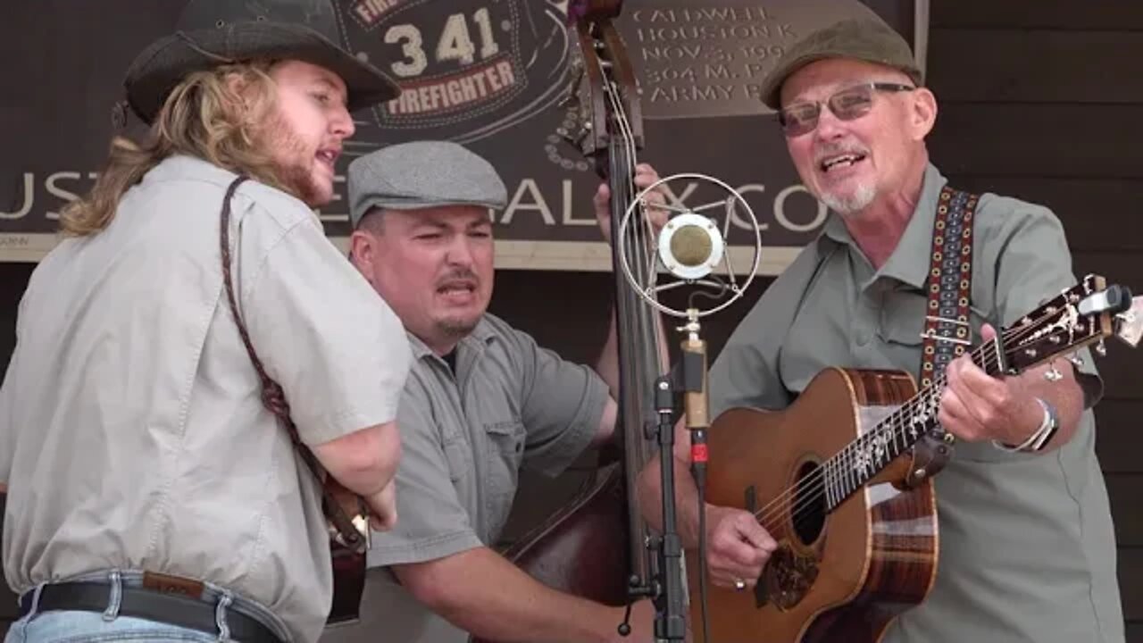 Silas Powell and The Powell Family Band - Lonesome Pine