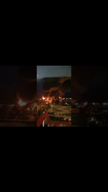 Fire burns down the Picnic distribution center in the Netherlands