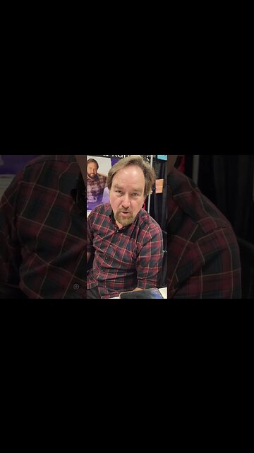 Richard Karn shouts out 4GQTV at Tampa Comic Con