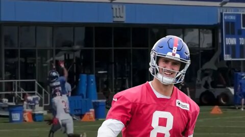 Daniel Jones Connects With Wan'Dale Robinson at Practice | New York Giants