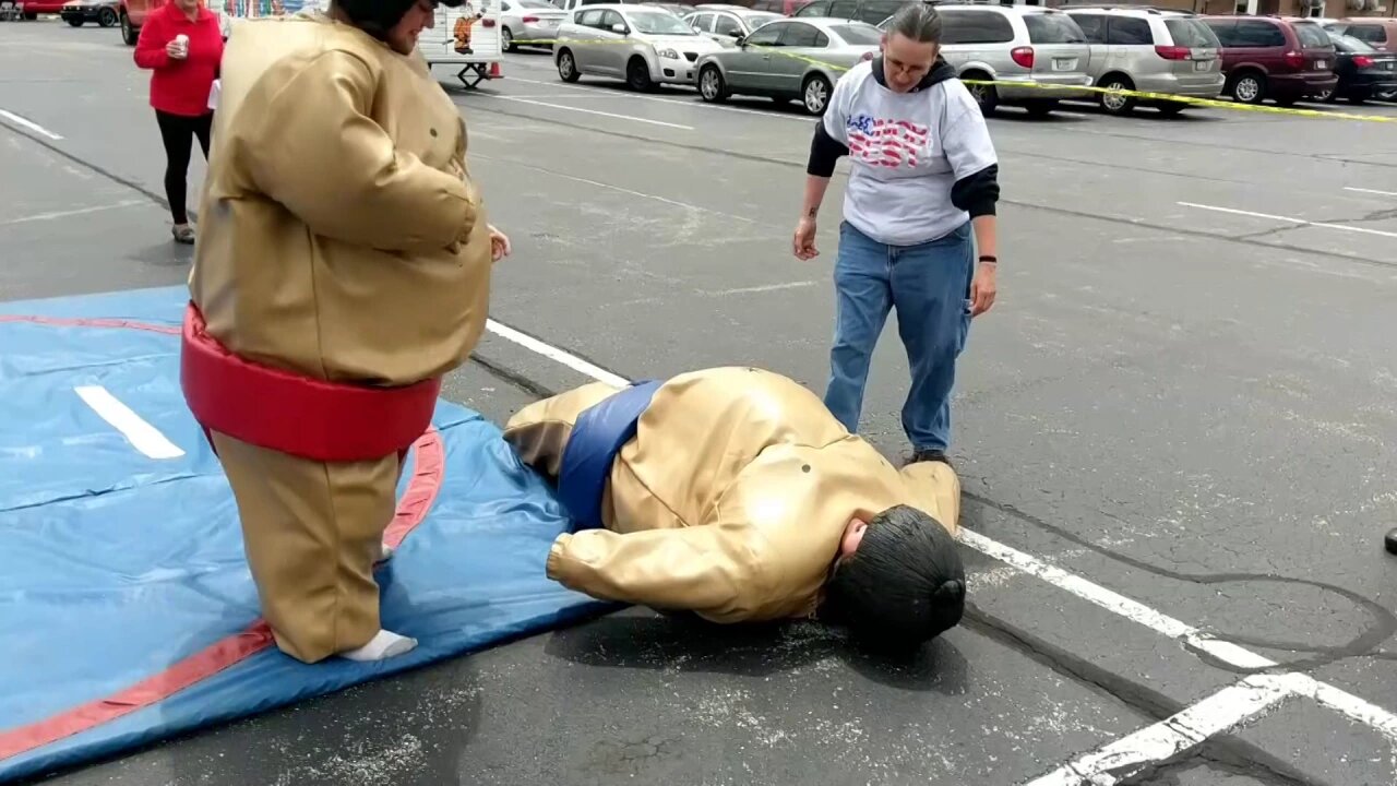 Sumo Suit Wrestling at Honor Dogs Honor Fest 2017