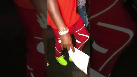 Safaree In Jamaica, Learn how to dance