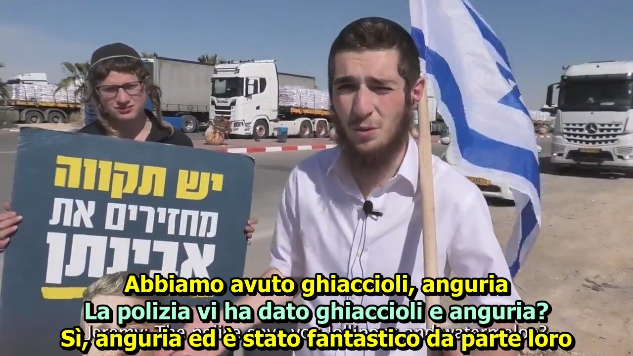 Intere famiglie israeliane festose con ghiaccioli e pop-corn bloccano gli aiuti a Gaza