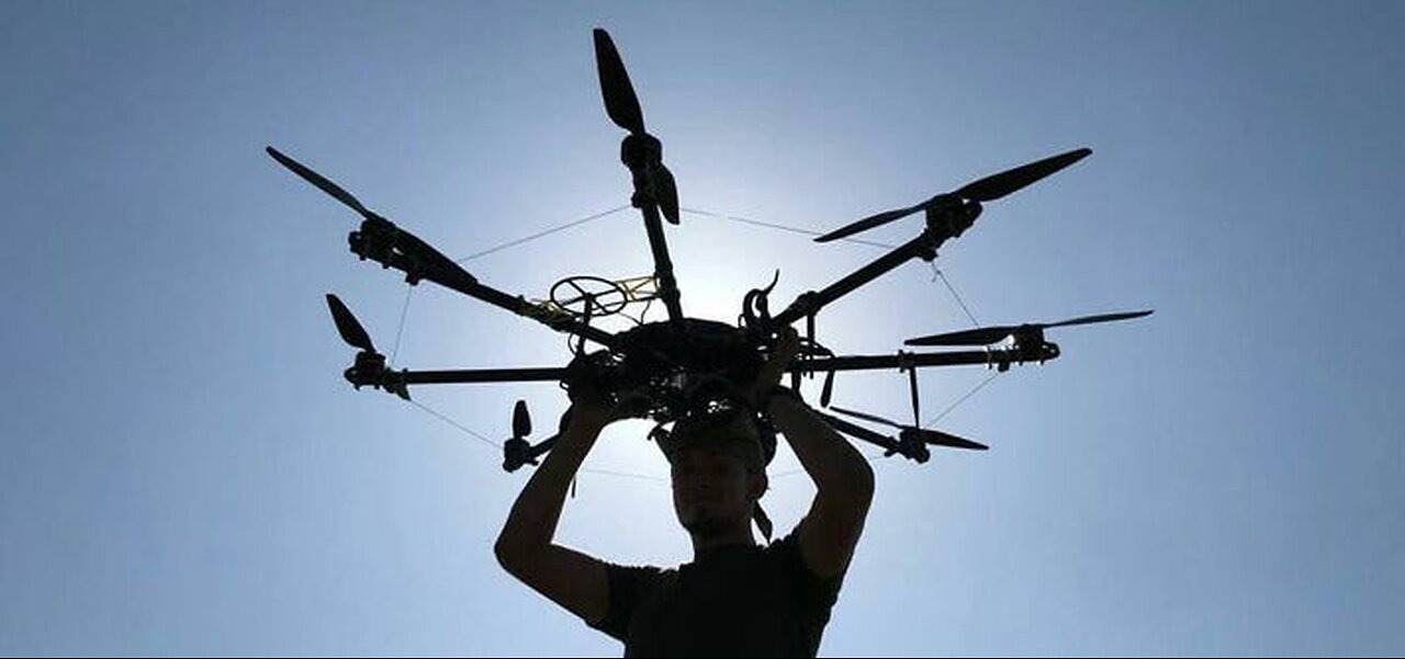 Los drones rusos eliminan a militantes ucranianos por la noche.