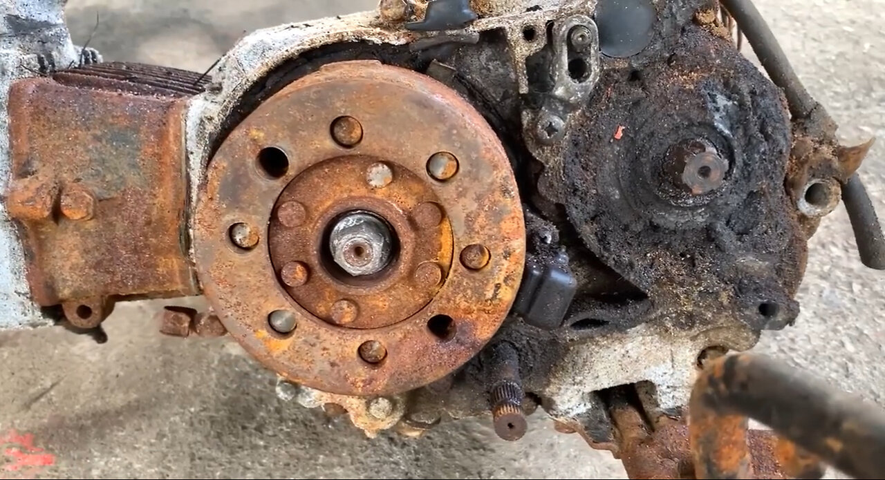 Restoration Process of Old Bike in a New way to Recover it’s Origional