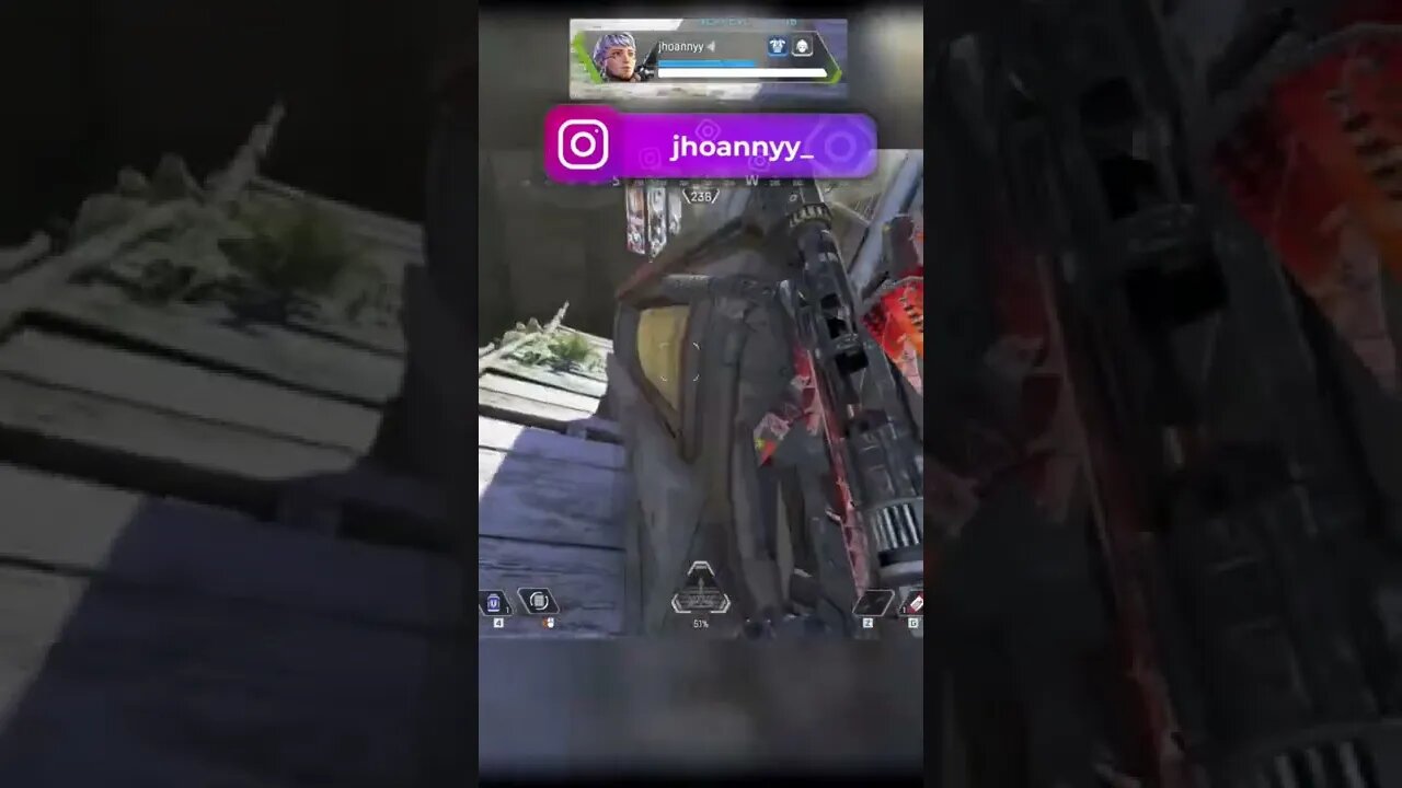 Sweaty Wraith chasing me | Apex Legends #apexlegends #apexlegendscommunity #apexlegendsmemes #gamer