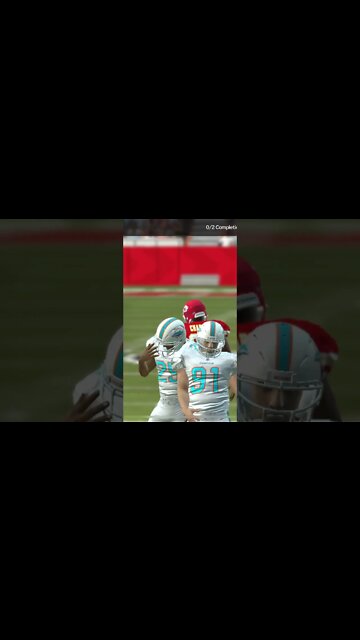 Titans WR Dez Fitzpatrick Gameplay - Madden NFL 22 Mobile Football
