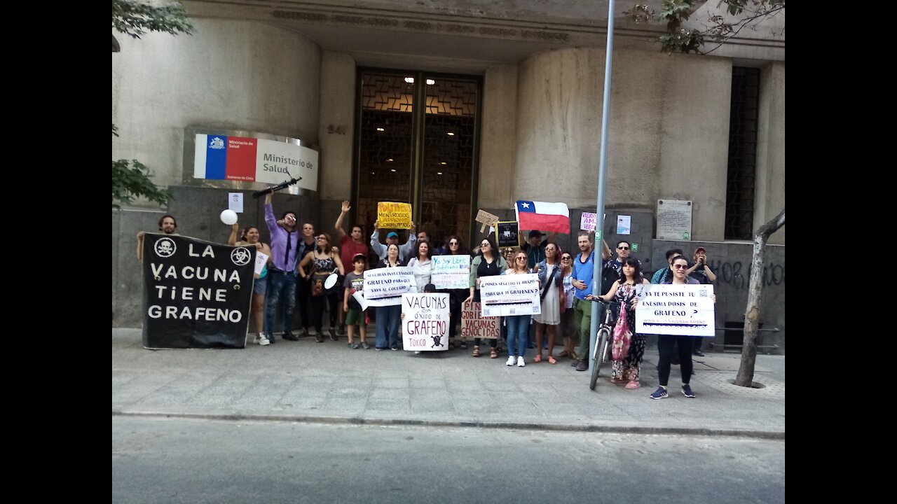 COVID 19, PANDEMIA: Manifestación Frente a MINSAL diciembre de 2021, Santiago, Chile