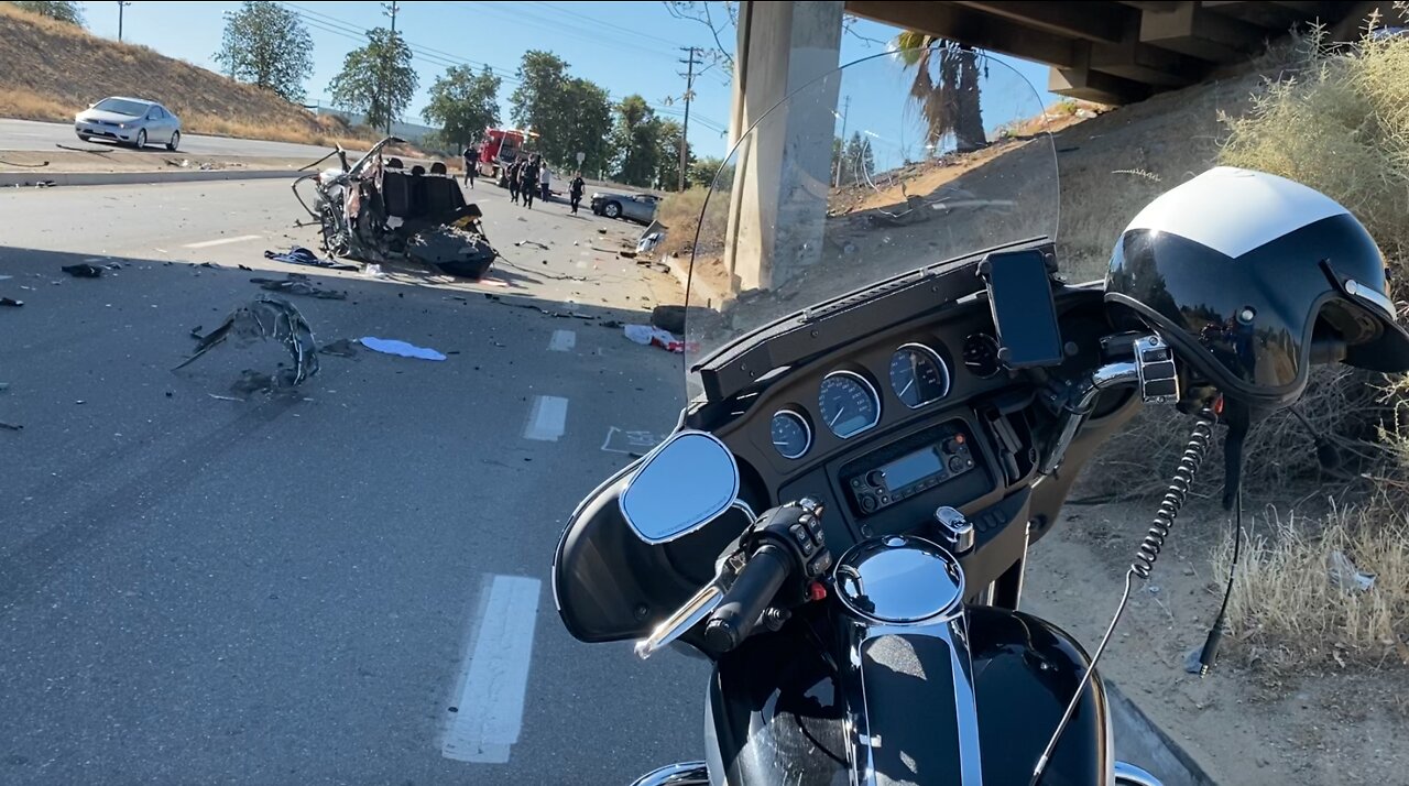 1 hospitalized following crash on Manor Street in Bakersfield