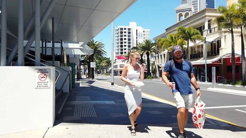 GOLD COAST - Surfers Paradise Walk