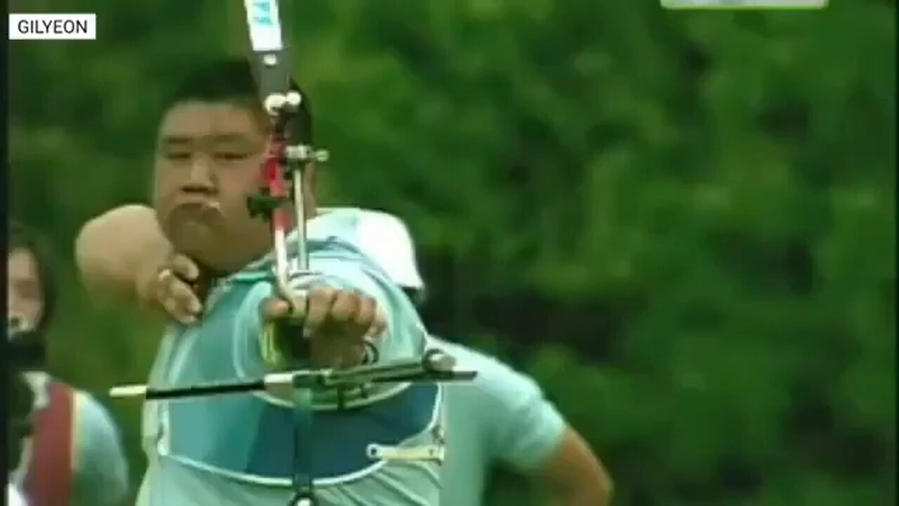 The level of precision from Korean archer Choi Young Kwang is insane