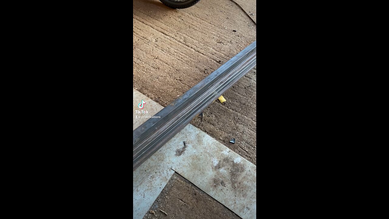 Steel gates - modern slated design - metal driveway gates