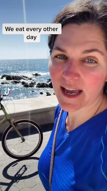 I practice alternate day eating. I am fat-burning.