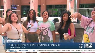 Thousands line up to see Bad Bunny in Arizona