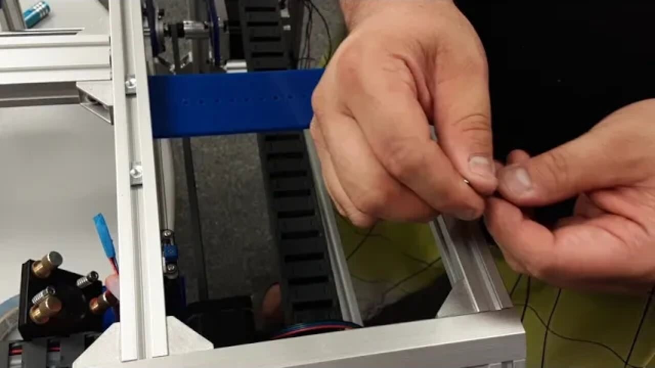 CO2 Wiring 8 - Y Drag Chain