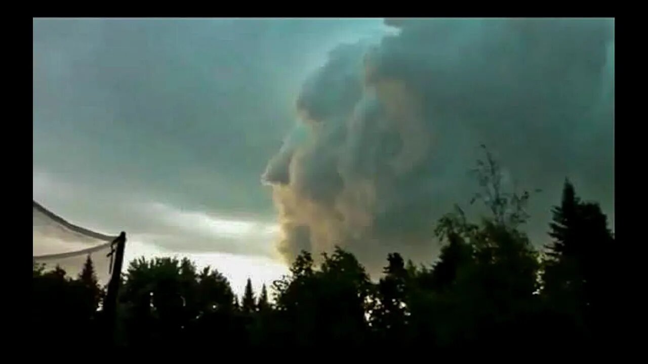 The Real Face of Jesus Appeared in the Sky