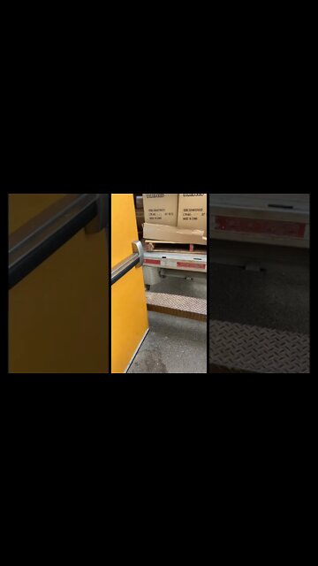 Easy way to keep door open during deliveries