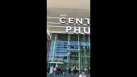 eating a mall food Thailand for a 1 day