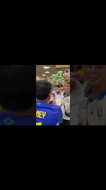 Brasileiros carregando um Sheik, no Catar