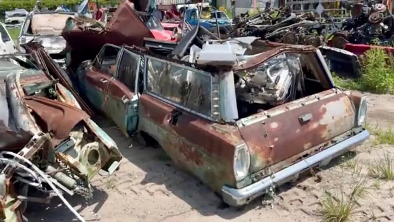 Exploring a Salvage Yard in Bartow Florida