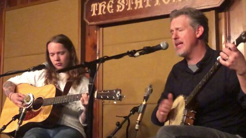 Bryan Sutton & Billy Strings - Itly (Station Inn)