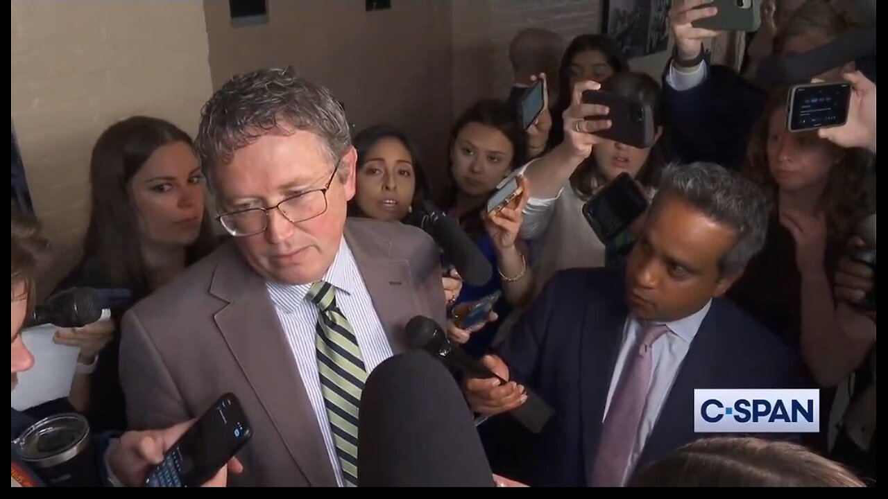 Rep Thomas Massie to Speaker Johnson: Resign