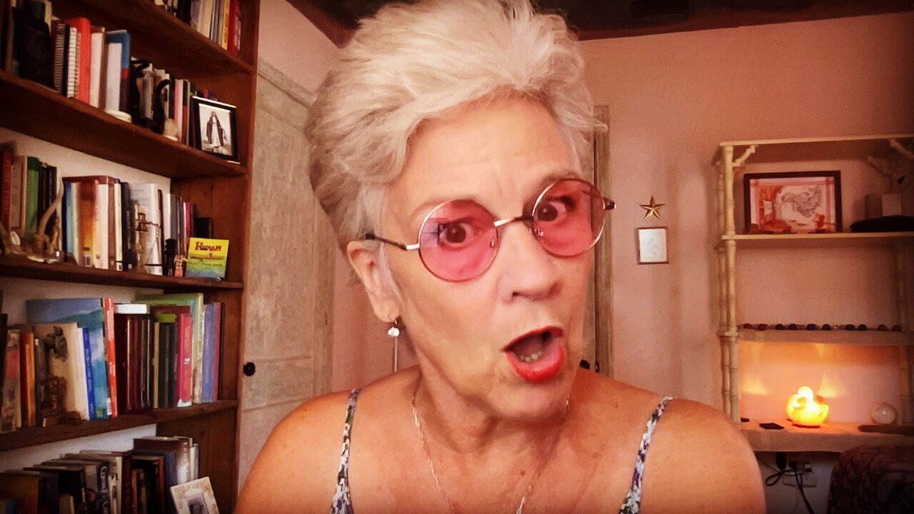 Lady Melody reads Order of the Phoenix-episode 1