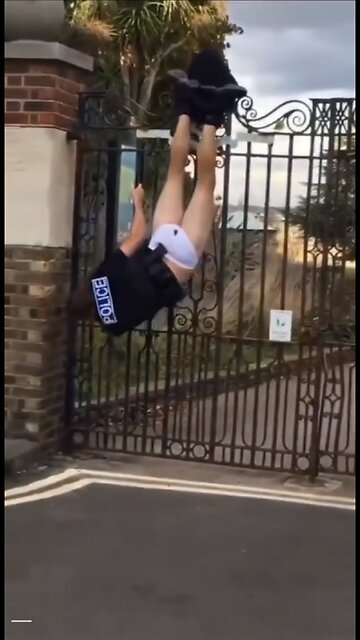 POLICE SHAMING IN EUROPE : MUST SEE !!!