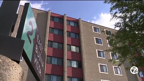 Seniors living in Highland Park apartment building left without power