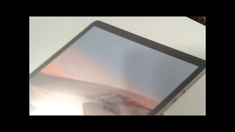 Unboxing the new Microsoft surface go2