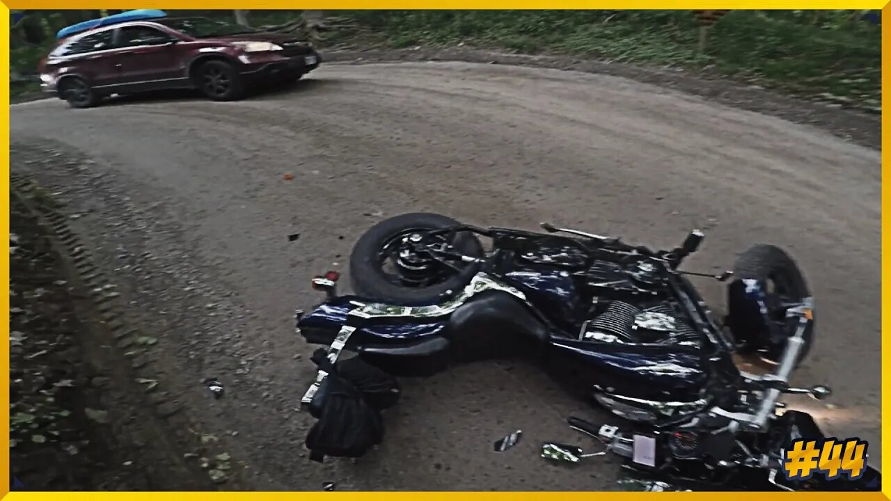 WRECKED ON INTERSTATE | BIKE, MOTORCYCLE CRASHES & CLOSE CALLS 2022 [Ep.#44]