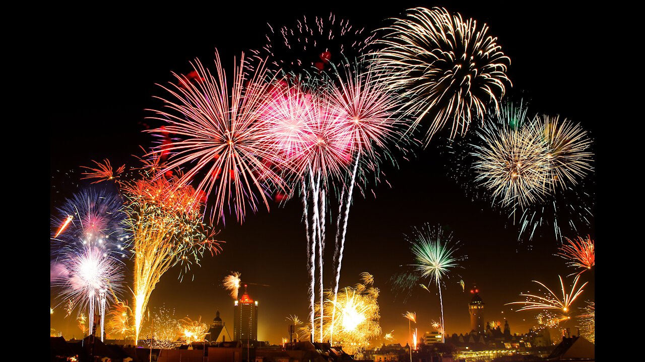 Fantastic fireworks for new year celebrations2021