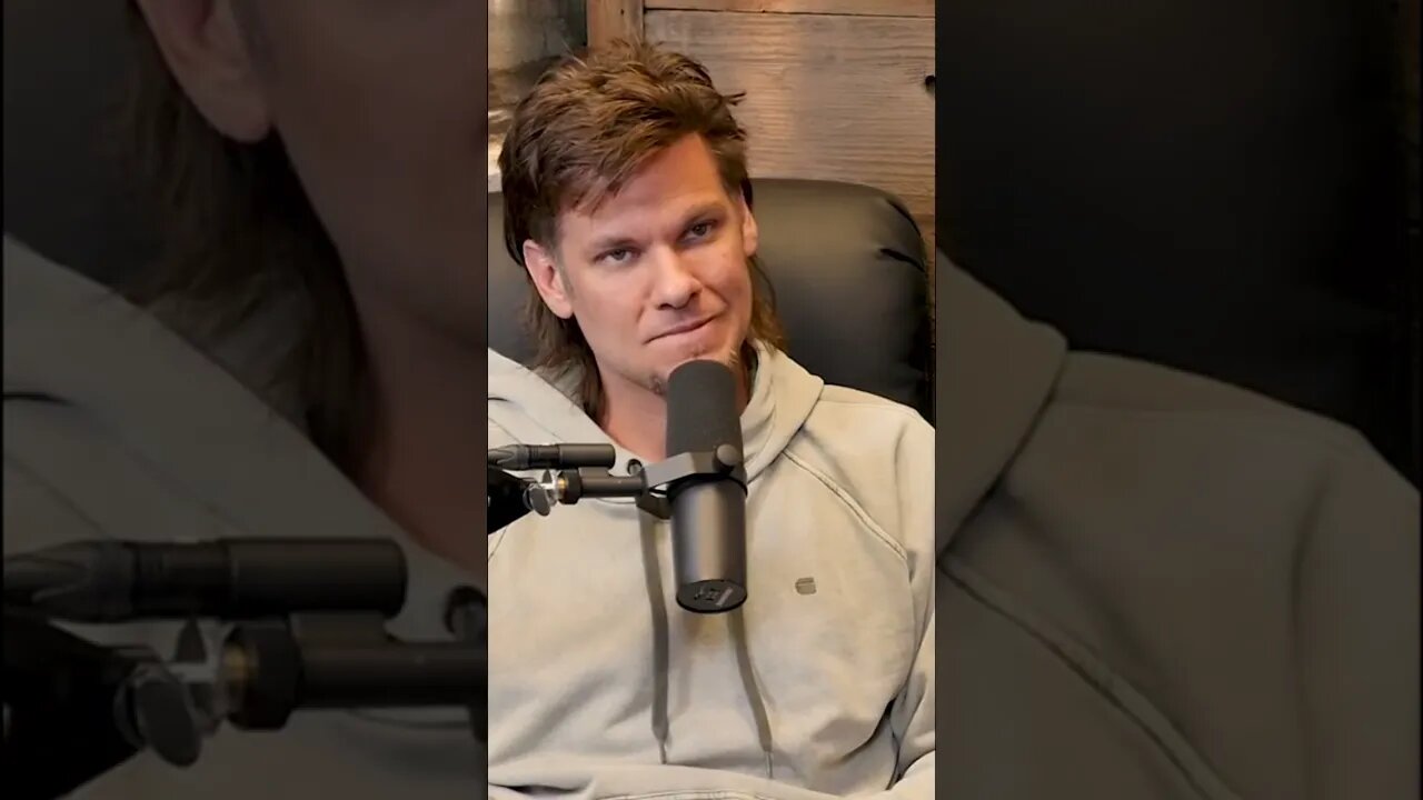 The way Theo Says Vietnamese | Theo Von & Bobby Lee Funny Moment