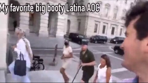 Man Heckles Alexandria Ocasio Cortez on Capitol Steps