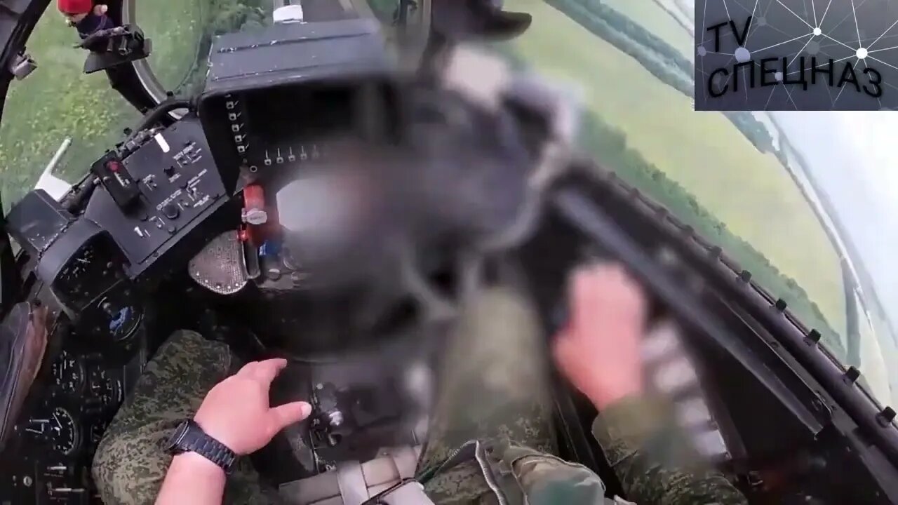Russian Mi 35 attack positions in Ukraine 🇺🇦🇷🇺