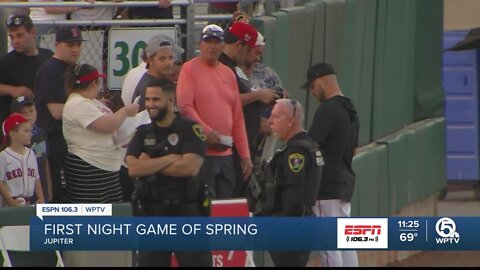 Roger Dean Chevrolet Stadium hosts first night game of spring training