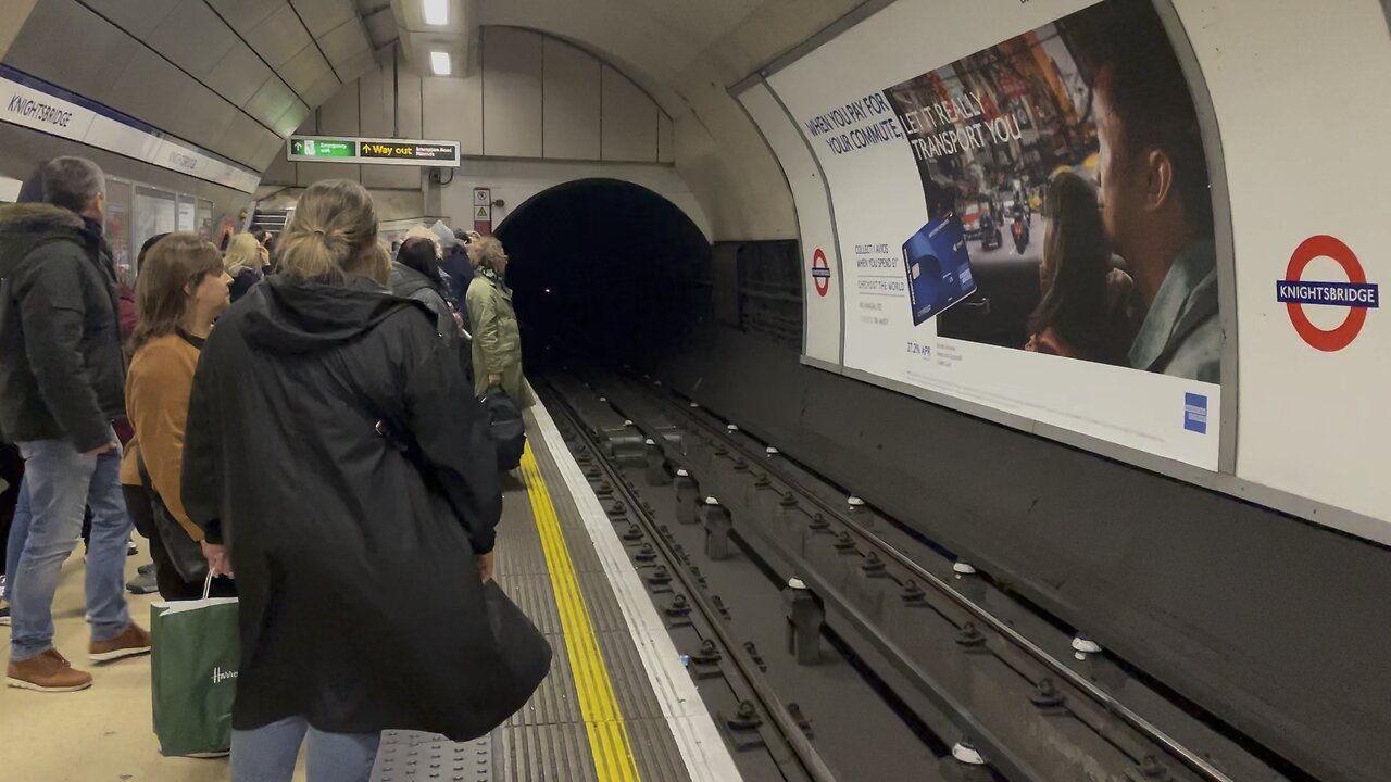 The tube, London, England ￼