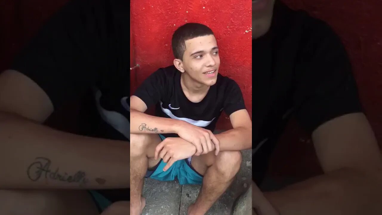 [ MEME ] Pegou o ladrao ele falou que era estudante , entao responde o que e Fotossíntese ? Responde