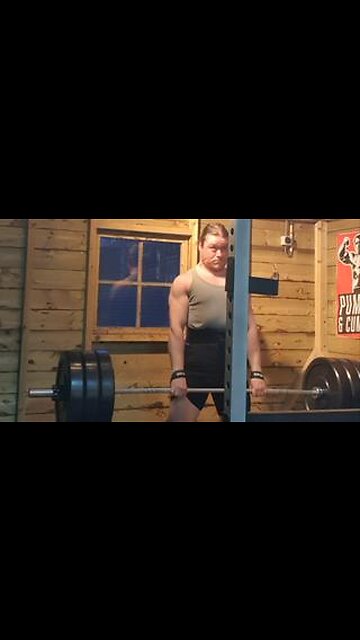 NEW-TECH EXCLUSIVE: 5×5 140 Kgs Sumo Deadlifts