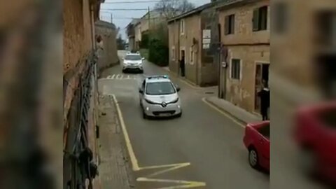Con España en cuarentena obligatoria, la policía en Mallorca hace esto