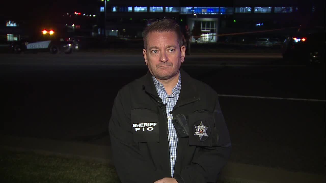 2 shot dead in vehicle in Centennial, sheriff's office says