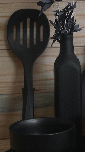 Throw Black Plastic Cooking Utensils Away #health #toxic #healthy #healthylifestyle #cooking