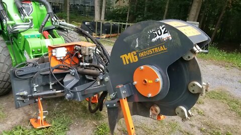 Avant 860i with Stump Grindrrrr and hydraulic adjustable forks