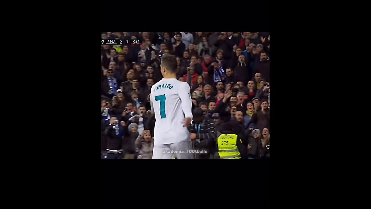 Stay vc Ronaldo